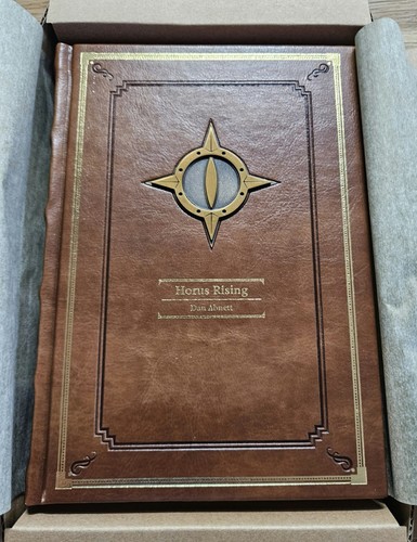 Horus rising - (premium, edition)